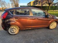 Usata Ford Fiesta Titanium 95 CV (69 kW) 2010 Rosso Utilitaria