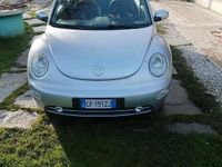 Usata VW New Beetle 101 CV (74 kW) 2003 Grigio Utilitaria
