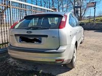 Usado Ford Focus 116 HP (85 kW) 2006 Cinzento Sedan