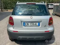 Usata Fiat Sedici 120 CV (88 kW) 2012 Grigio SUV