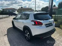 Usata Peugeot 2008 GT-line 99 CV (72 kW) 2016 Bianco SUV