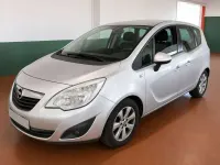 Usata Opel Meriva 101 CV (74 kW) 2013 Argento Monovolume