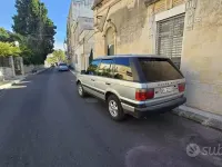 Usata Land Rover Range Rover 138 CV (101 kW) 1998 Grigio SUV
