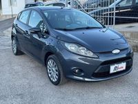 Usata Ford Fiesta 70 CV (51 kW) 2010 Grigio Utilitaria