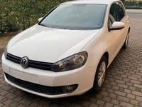 Usata VW Golf VII 105 CV (77 kW) 2012 Bianco Berlina