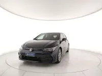 Usata VW Golf VIII R-line 131 CV (96 kW) 2023 Atlantic blue metallizzato Berlina