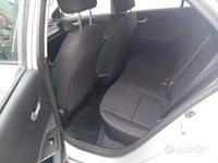 Usata Kia Rio Active 84 CV (61 kW) 2017 Grigio Berlina