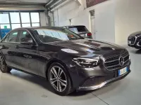 Usata Mercedes E220 200 CV (147 kW) 2022 Grigio Berlina