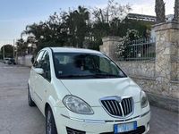 Usata Lancia Musa 2009 Giallo Monovolume