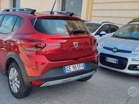Usata Dacia Sandero Comfort 101 CV (74 kW) 2021 Rosso Berlina