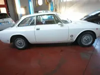 Usata Alfa Romeo 2000 Veloce 149 CV (109 kW) 1969 Bianco Berlina
