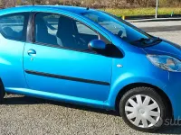 Usata Peugeot 107 68 CV (50 kW) 2007 Bluazzurro Utilitaria