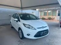 Usata Ford Fiesta 92 CV (67 kW) 2009 Bianco Berlina