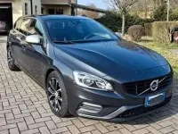 Usata Volvo V60 R-Design 120 CV (88 kW) 2016 Grigio Station wagon