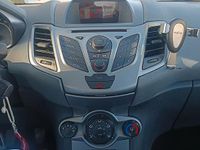 Usata Ford Fiesta 73 CV (53 kW) 2011 Nero Utilitaria