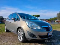 Usata Opel Meriva Cosmo 120 CV (88 kW) 2010 Grigio Monovolume