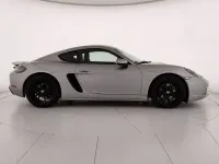 Usata Porsche 718 Cayman 300 CV (220 kW) 2024 Argento metallizzato Coupé