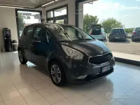 Usata Kia Venga 90 CV (66 kW) 2015 Grigio Utilitaria