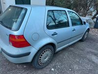 Begagnad VW Golf III 90 HK (66 kW) 1999 Grå Sedan
