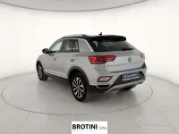 Usata VW T-Roc Style 110 CV (80 kW) 2024 Grigio SUV