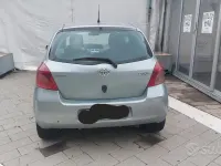Usata Toyota Yaris 2006 Grigio Berlina