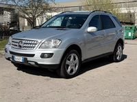 Usata Mercedes ML320 Chrome 224 CV (164 kW) 2009 Grigio SUV