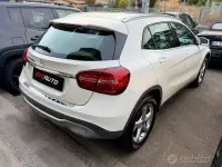 Usata Mercedes GLA180 109 CV (80 kW) 2018 Bianco SUV