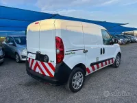 Usata Fiat Doblò Lounge 120 CV (88 kW) 2020 Bianco Monovolume