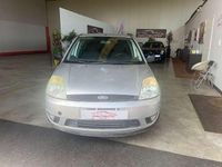 Usata Ford Fiesta Zetec 79 CV (58 kW) 2002 Grigio metallizzato Utilitaria