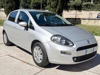Usata Fiat Punto Lounge 77 CV (56 kW) 2016 Argento Utilitaria