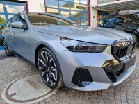 Usata BMW 540 M Sport 303 CV (222 kW) 2025 Frozen pure grey metallic Station wagon