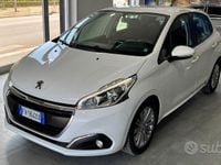 Usata Peugeot 208 Allure 75 CV (55 kW) 2019 Bianco Utilitaria