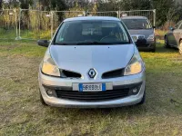 Usata Renault Clio II Luxe 75 CV (55 kW) 2006 Argento Berlina