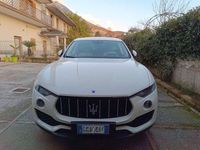 Usata Maserati Levante 275 CV (202 kW) 2016 Bianco SUV