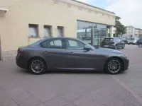 Usata Alfa Romeo Giulia Super 150 CV (110 kW) 2017 Grigio Berlina
