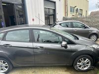 Usata Ford Fiesta Business Edition 75 CV (55 kW) 2016 Grigio Berlina