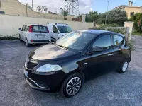 Usata Lancia Ypsilon 69 CV (50 kW) 2018 Marrone Utilitaria