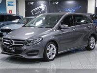 Usata Mercedes B200 136 CV (100 kW) 2017 Grigio Monovolume