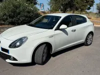 Usata Alfa Romeo Giulietta Distinctive 105 CV (77 kW) 2015 Bianco Utilitaria