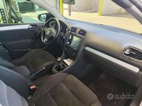Usata VW Golf VI 105 CV (77 kW) 2011 Bianco Utilitaria