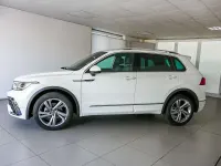 Usata VW Tiguan R-line 150 CV (110 kW) 2021 Pure white SUV