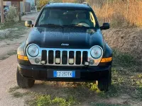 Usata Jeep Cherokee 163 CV (119 kW) 2006 Nero SUV