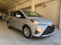 Begagnad Toyota Yaris Cool 72 HK (52 kW) 2019 Grå Sedan