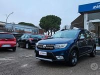Usata Dacia Sandero Stepway 90 CV (66 kW) 2018 Blu Berlina