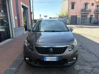 Usata Peugeot 2008 S 102 CV (75 kW) 2019 Grigio SUV
