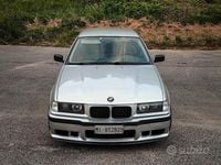 Usata BMW 320 150 CV (110 kW) 1991 Grigio Berlina