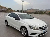 Usata Mercedes A160 90 CV (66 kW) 2014 Bianco Utilitaria