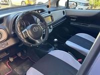 Usata Toyota Yaris 68 CV (50 kW) 2012 Blu Utilitaria
