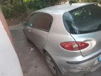 Usata Alfa Romeo 147 116 CV (85 kW) 2002 Grigio Utilitaria