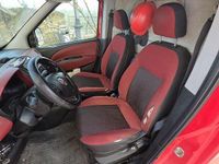 Usata Fiat Doblò 105 CV (77 kW) 2010 Rosso Monovolume